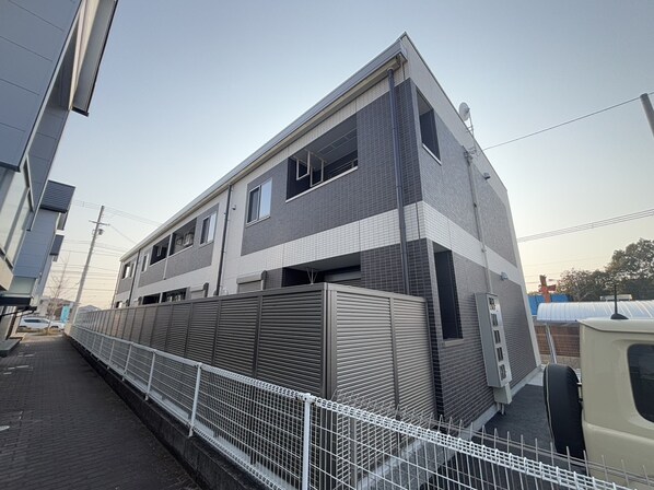 West Solaの物件外観写真